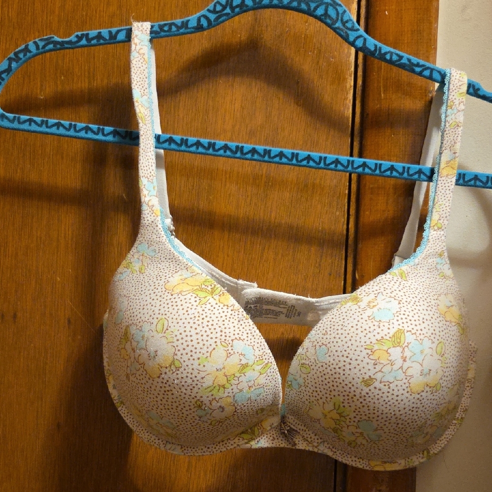 Victoria's Secret Floral Light Pink Underwire T-Shirt Bra